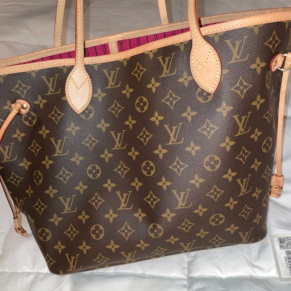 AUTHENTIC LOUIS VUITTON NEVERFULL MM